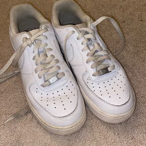 WHITE AIRFORCES GOOD CONDITION!